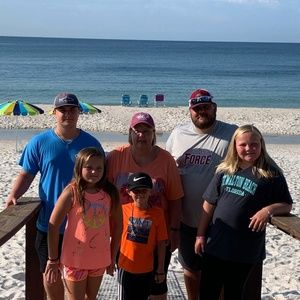 Meet your Posher, Debbie